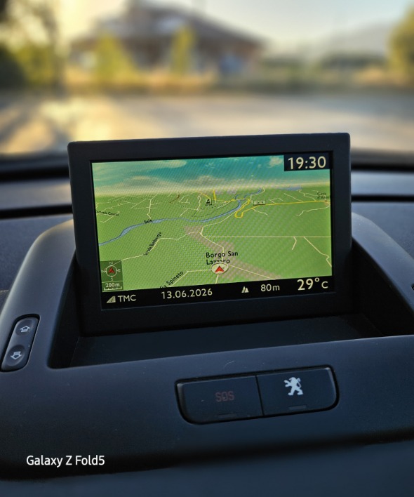 Peugeot 3008 Hybrid 4 - immagine 8