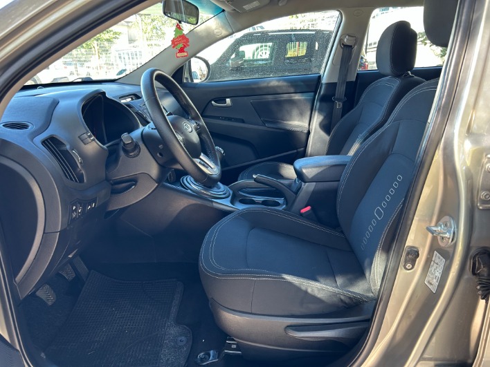 Kia Sportage 1.7 CRDI Class "disponibile" - immagine 8
