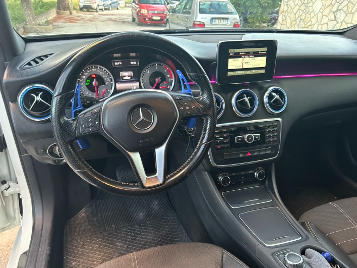 Mercedes A180 Sport dci 110 CV "disponibile" - immagine 15