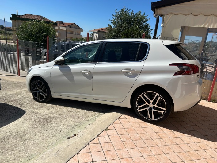 "Disponibile" Peugeot 308 5P 1.5 hdi 130 cv Allure Pack - immagine 4