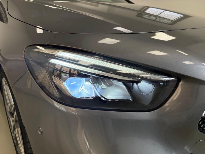Mercedes-Benz B 180 d Premium auto - immagine 4