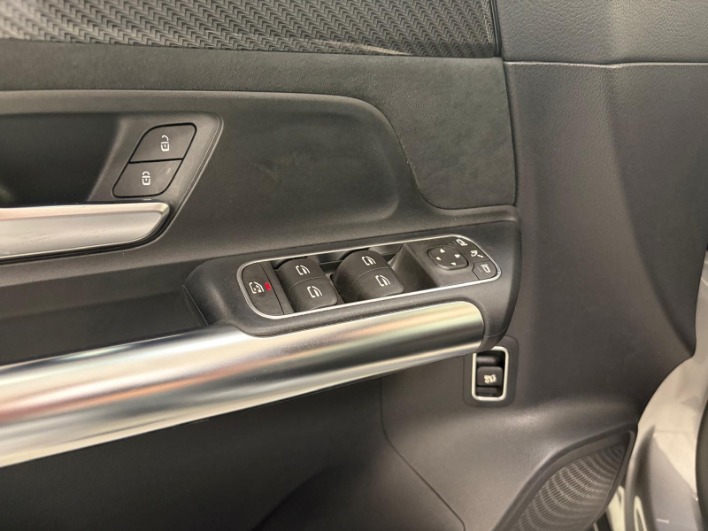 Mercedes-Benz B 180 d Premium auto - immagine 11