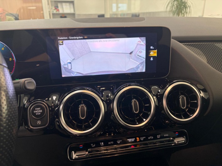 Mercedes-Benz B 180 d Premium auto - immagine 12