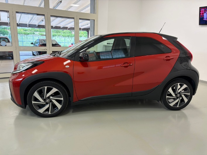 Toyota Aygo X 1.0 Lounge 72cv s-cvt - immagine 7