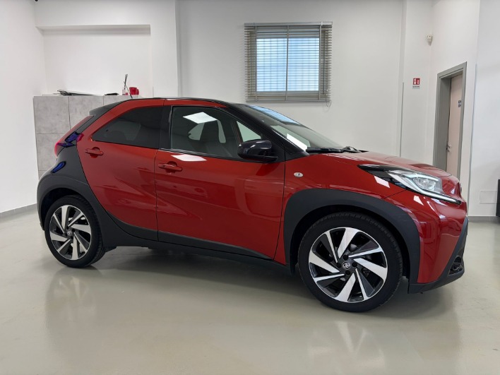 Toyota Aygo X 1.0 Lounge 72cv s-cvt - immagine 8