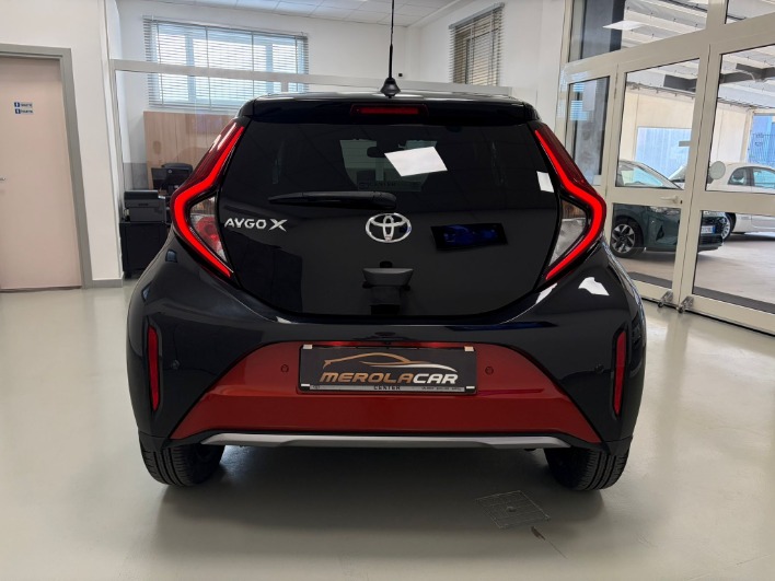 Toyota Aygo X 1.0 Lounge 72cv s-cvt - immagine 10