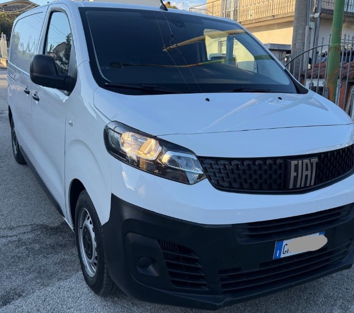 Fiat Scudo 1.5hdi 120 CV 3 posti L2-H1 - immagine 2