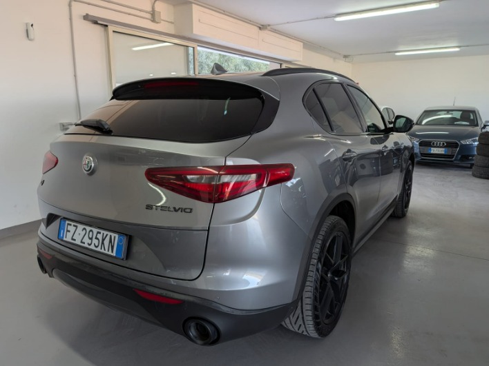 Stelvio 2019 2.2 t Ti Q4 210cv auto - immagine 3