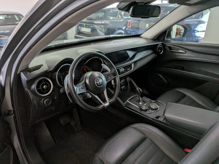 Stelvio 2019 2.2 t Ti Q4 210cv auto - immagine 5