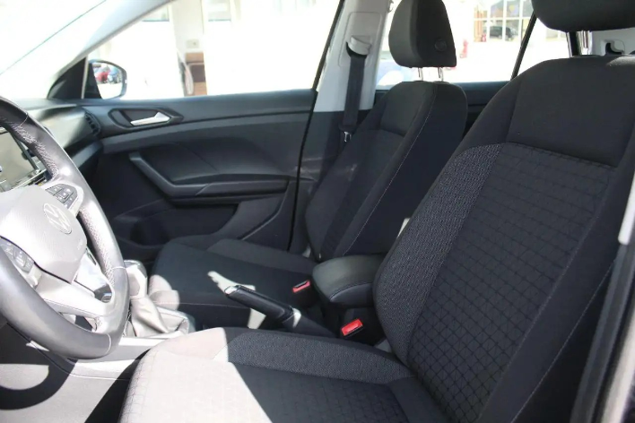 Volkswagen T-Cross 1.0 TSI 110 CV DSG Sport - immagine 6