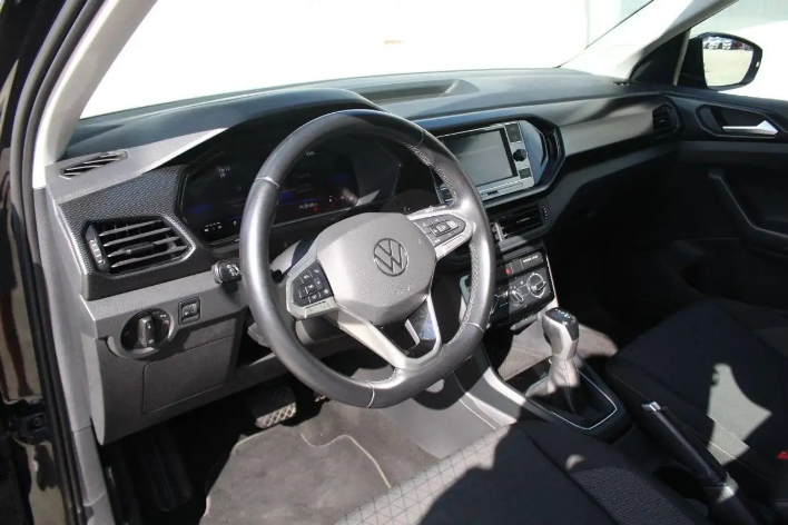 Volkswagen T-Cross 1.0 TSI 110 CV DSG Sport - immagine 5