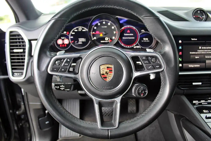 Porsche Cayenne Coupè 3.0 V6 - immagine 4