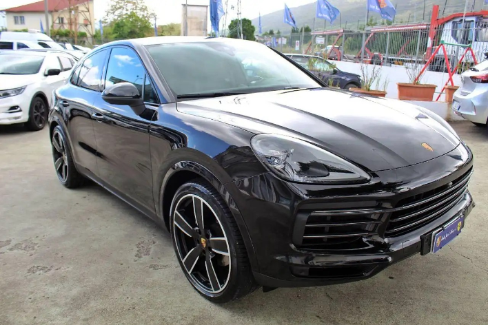Porsche Cayenne Coupè 3.0 V6 - immagine 14