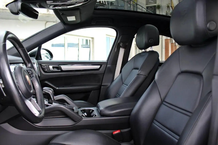 Porsche Cayenne Coupè 3.0 V6 - immagine 6