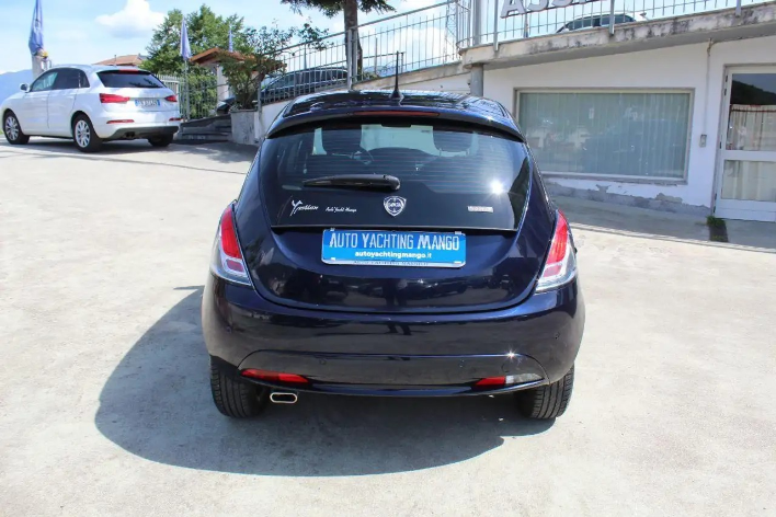 Lancia Ypsilon 1.0 FireFly 5p.S&S Hyb. Eco Gold - immagine 11