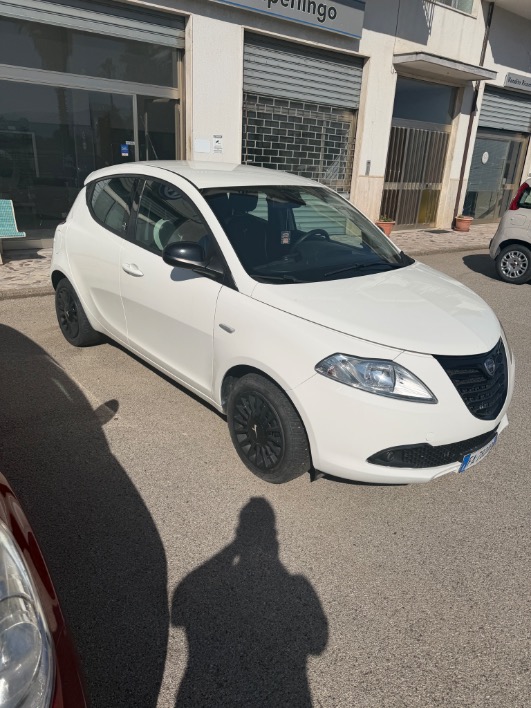 Lancia ypsilon 1.2 gpl - immagine 4