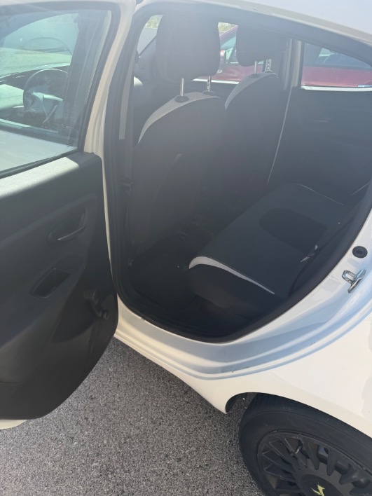 Lancia ypsilon 1.2 gpl - immagine 2