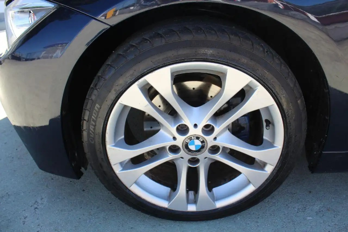 BMW 318 320d Futura - immagine 9