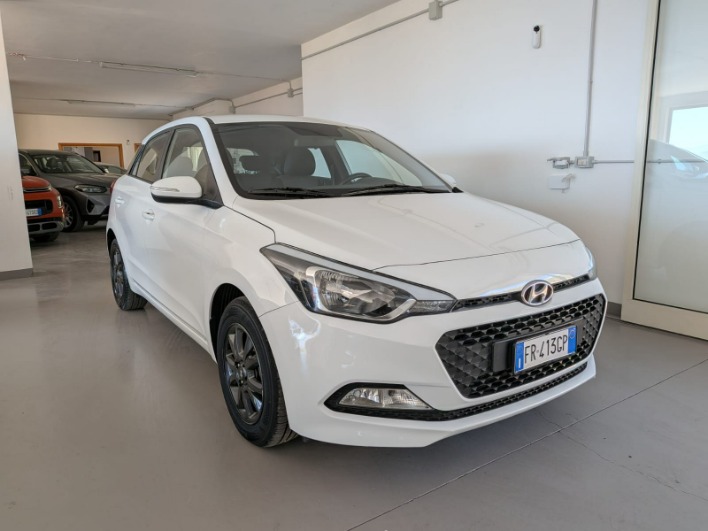 i20 II 2015 5p 1.2 Classic 75cv km 23.000 - immagine 5