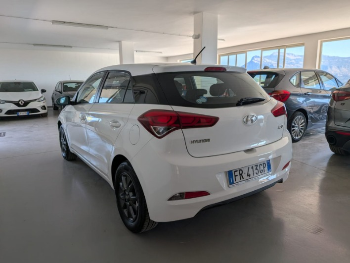 i20 II 2015 5p 1.2 Classic 75cv km 23.000 - immagine 4
