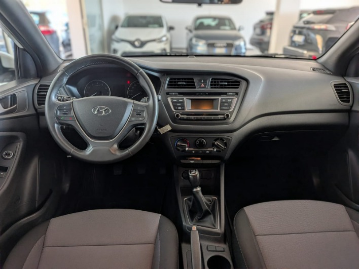 i20 II 2015 5p 1.2 Classic 75cv km 23.000 - immagine 15