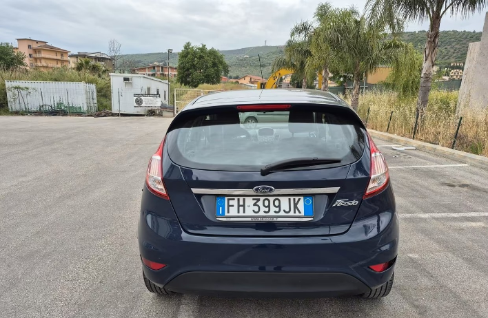 Ford Fiesta 1.5 TDCi 75CV 5 porte Titanium - immagine 9