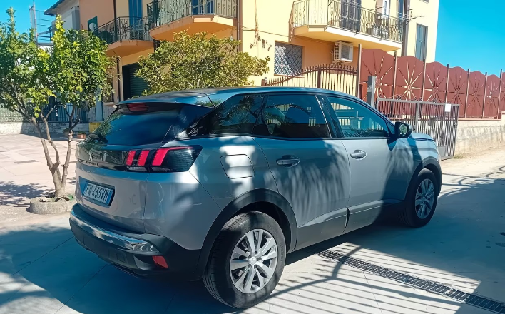 Peugeot 3008 BlueHDi 180 S&S EAT8 GT - immagine 3