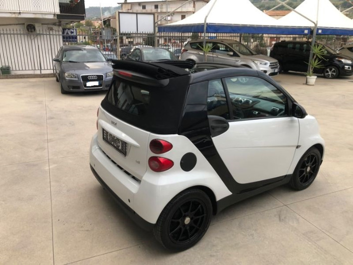 Smart ForTwo 800 CDi Cabrio 2010 - immagine 11
