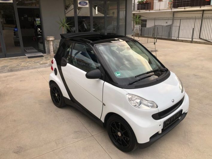 Smart ForTwo 800 CDi Cabrio 2010 - immagine 8
