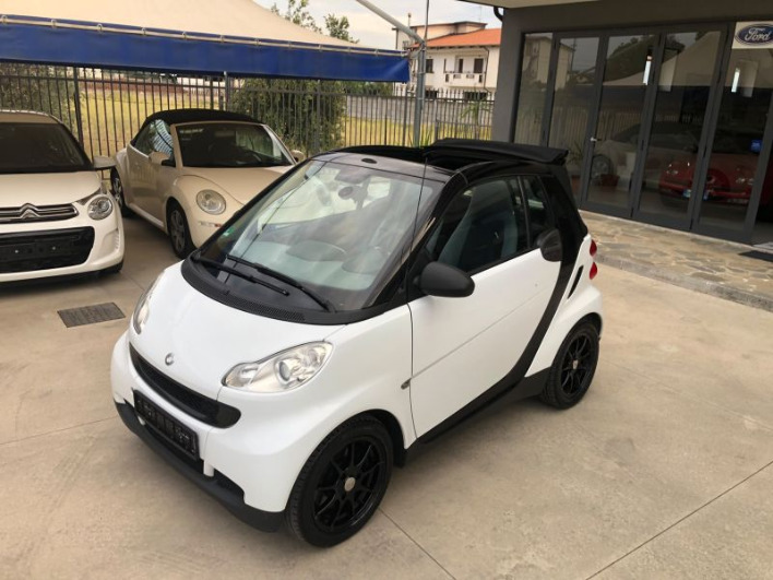 Smart ForTwo 800 CDi Cabrio 2010 - immagine 9
