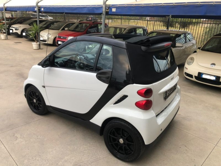 Smart ForTwo 800 CDi Cabrio 2010 - immagine 10