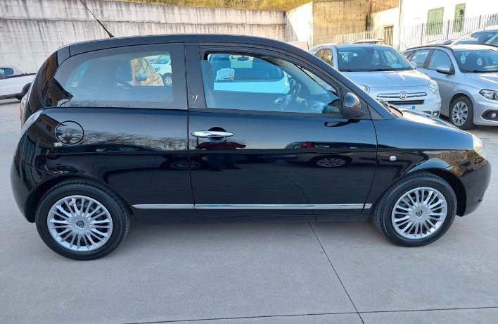 Lancia Ypsilon 1.2 Benzina 60cv 3porte - immagine 6