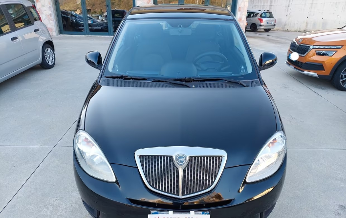 Lancia Ypsilon 1.2 Benzina 60cv 3porte - immagine 9
