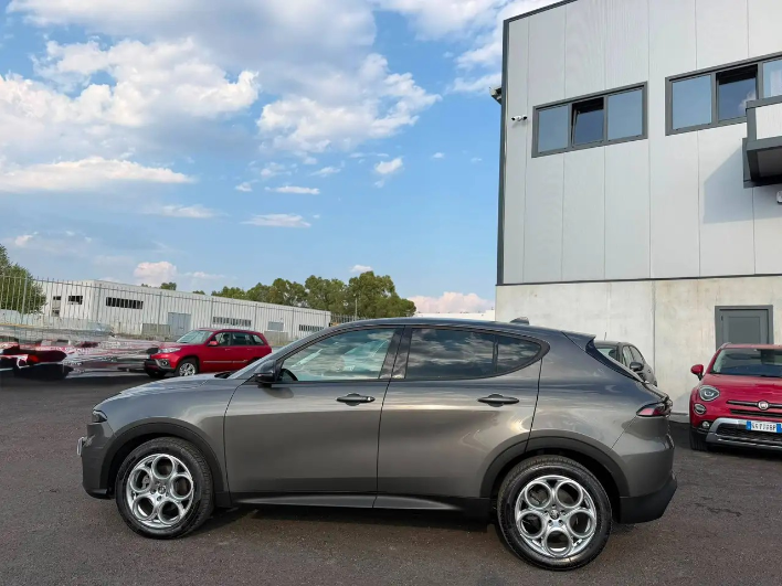 Alfa Romeo Tonale Tonale 1.6 Sprint 130cv tct6 AUTOCARRO N1 4 POSTI - immagine 9