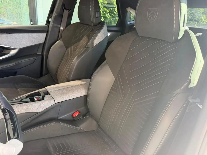 Peugeot 3008 Hybrid 136 e-DCS6 GT - immagine 4