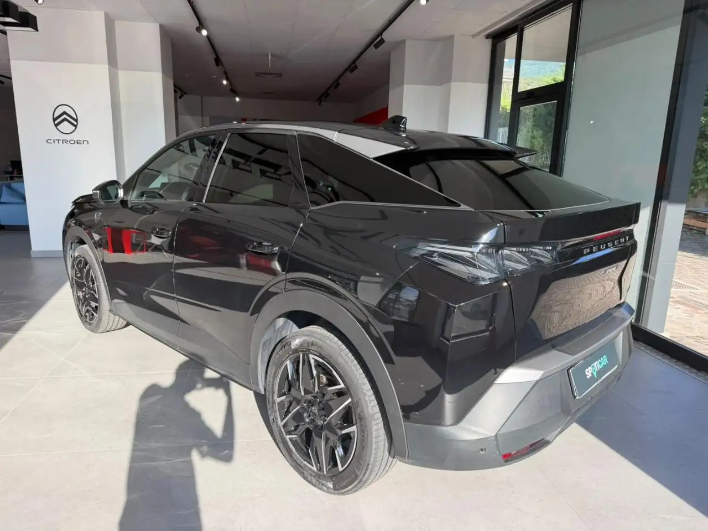 Peugeot 3008 Hybrid 136 e-DCS6 GT - immagine 7