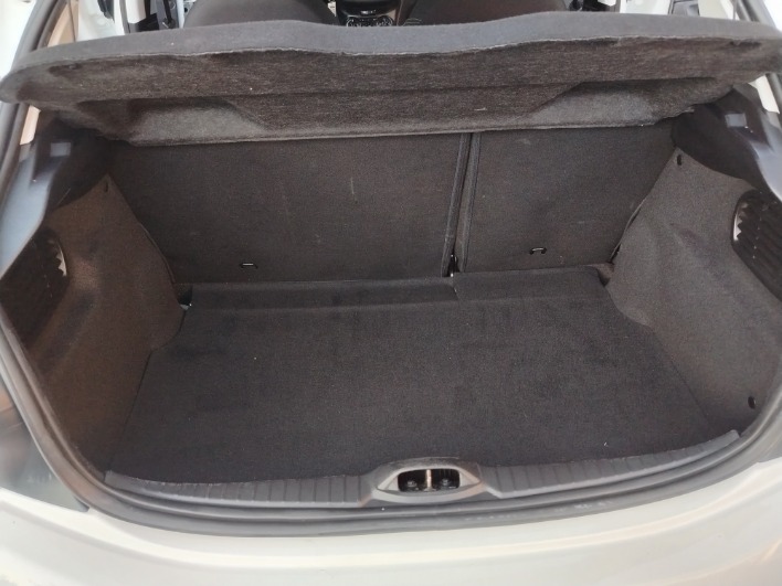 Peugeot 208 1.6 HDI 75cv - immagine 11