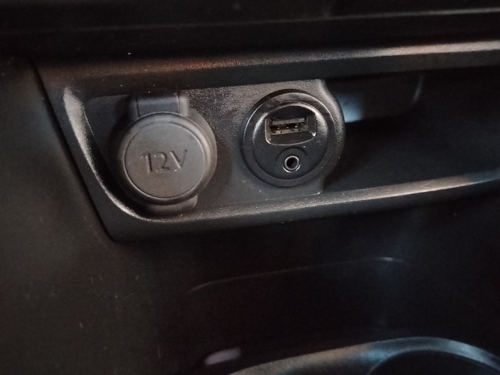 Peugeot 208 1.6 HDI 75cv - immagine 13