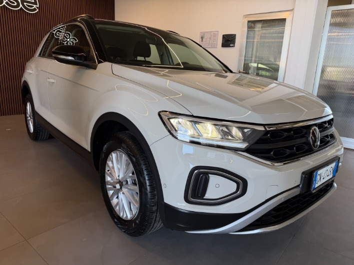 Volkswagen T-Roc 1.0 Tsi 11o cv Life - immagine 10
