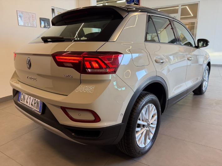 Volkswagen T-Roc 1.0 Tsi 11o cv Life - immagine 11