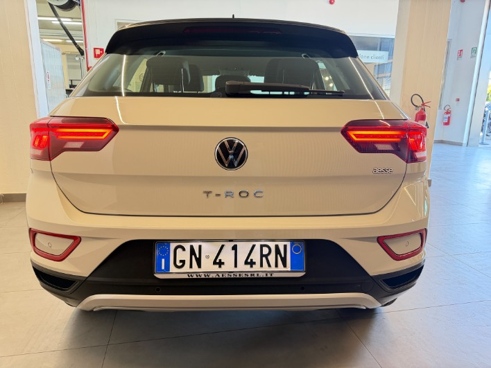 Volkswagen T-Roc 1.0 Tsi 11o cv Life - immagine 12