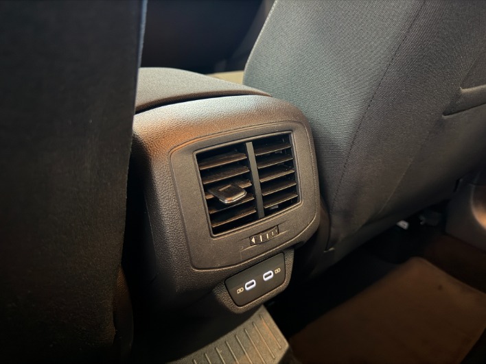 Volkswagen T-Roc 1.0 Tsi 11o cv Life - immagine 6