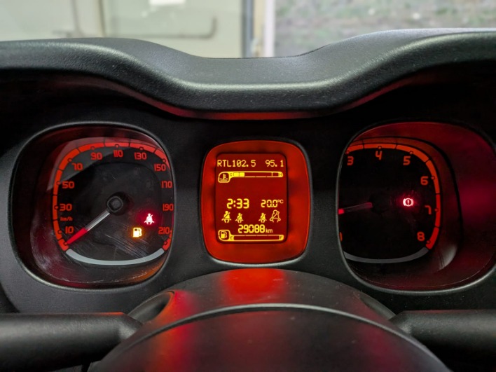 Panda III 2018 4x4 0.9 t.air t. 4x4 s&s 29.000 - immagine 11