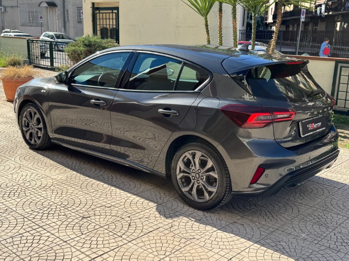 FORD FOCUS 1.5 ECOBLUE 120CV ST LINE AUTOMATICA - immagine 3