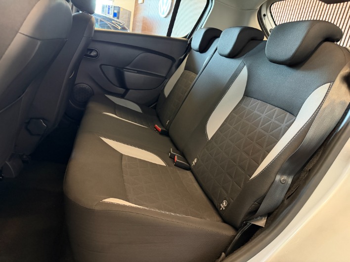 Dacia Sandero Stepway 1.5dci 90cv versione Prestige - immagine 9