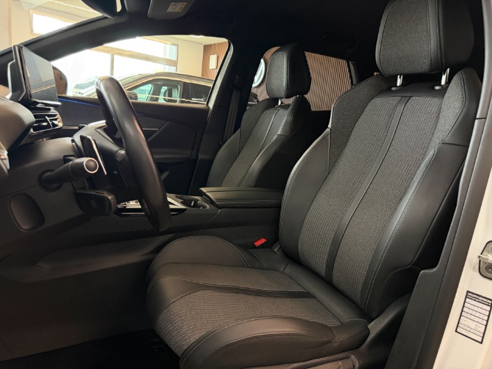 Peugeot 3008 1.5 Bluehdi 130cv Allure Pack EAT Automatica S&S - immagine 9
