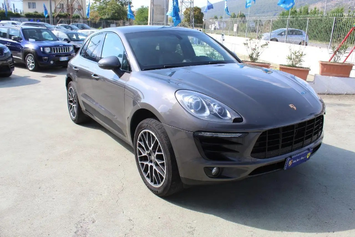 Porsche Macan S Diesel - immagine 12