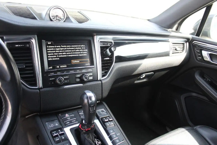 Porsche Macan S Diesel - immagine 2