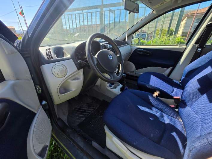 FIAT PUNTO 1.2 80 CV  16 V - immagine 2