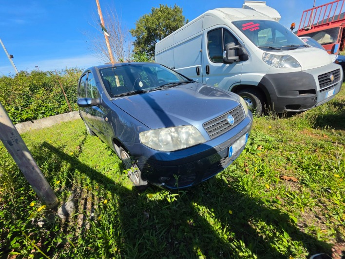 FIAT PUNTO 1.2 80 CV  16 V - immagine 4